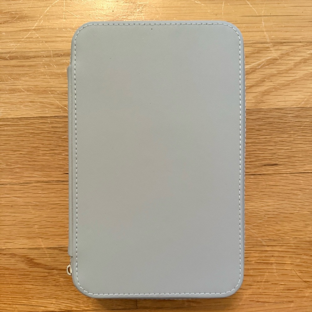 Gray Mini Jewlery Case